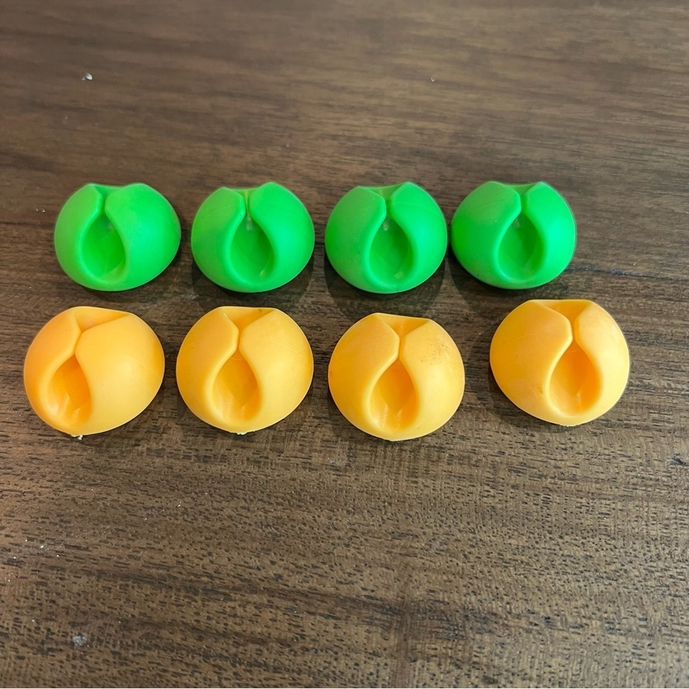 NEW⛱️Self-Adhesive Cord Holders